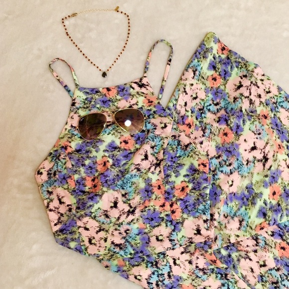 SOLD! MUST GO! NWOT ASTR Floral Fit & Flare Dress - Picture 1 of 4