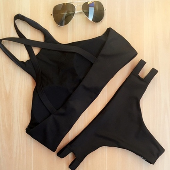 Black Bali printed halter side cut bikini hi neck - Picture 2 of 3