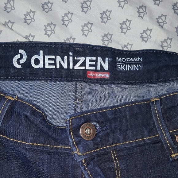 Jeans - Picture 2 of 4