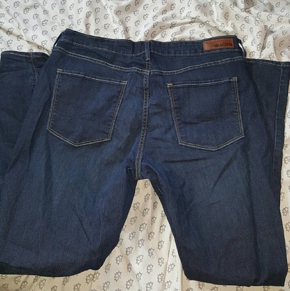 Jeans - Picture 3 of 4