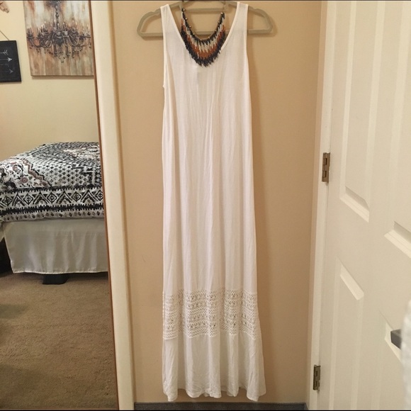 MUST GO! NWOT White Maxi Dress - Picture 1 of 4