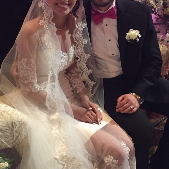 Long ivory vail with peals - Picture 2 of 3