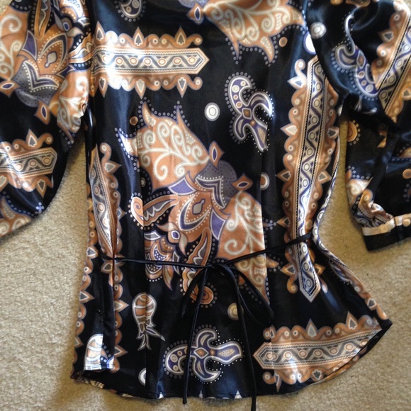 BLOUSE - Picture 3 of 3