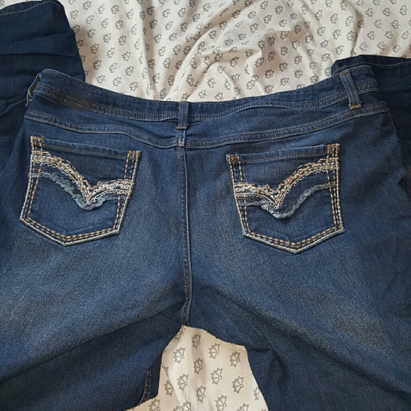 Jeans - Picture 3 of 3