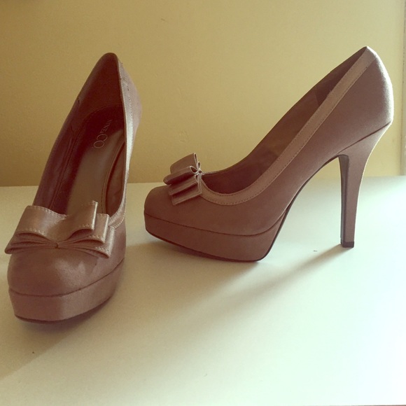 Beige Suede Nine & Co Pumps