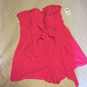 NWT Charlotte Russe Romper HOT PINK🌷 Large