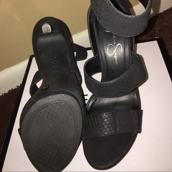 Jessica Simpson - Picture 2 of 4