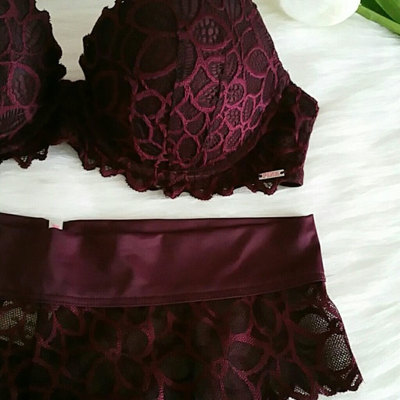 Beautiful NEW VS PINK PUSH UP BRA +PANTY. - Picture 2 of 3