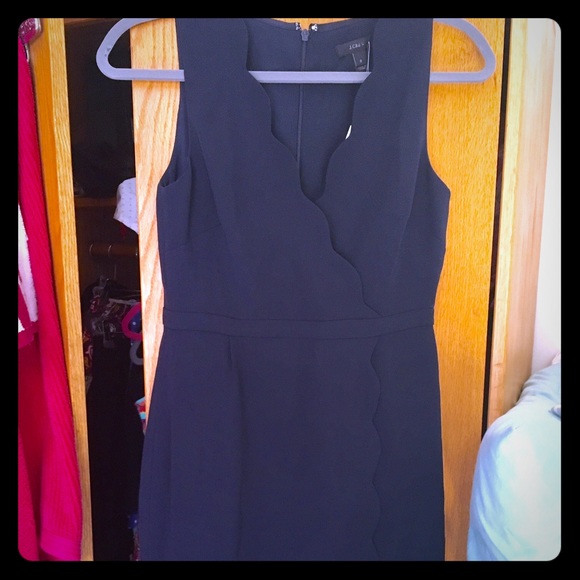 🔥MAKE AN OFFER🔥Navy J.Crew scalloped dress
