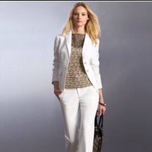 Banana Republic Jackets & Coats - Banana Republic White Sateen Blazer Sz 8 Banana Republic Jackets & Coats - Banana Republic White Sateen Blazer Sz 8