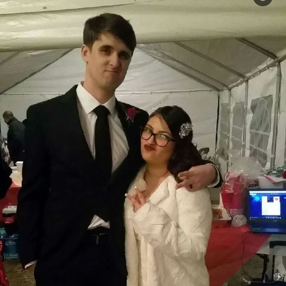 Meet your Posher, Crystal