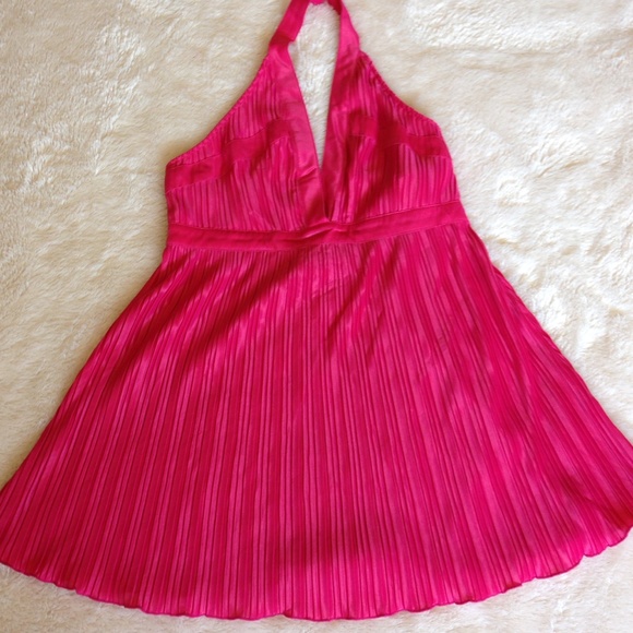 Fuchsia Halter Top - Picture 3 of 3