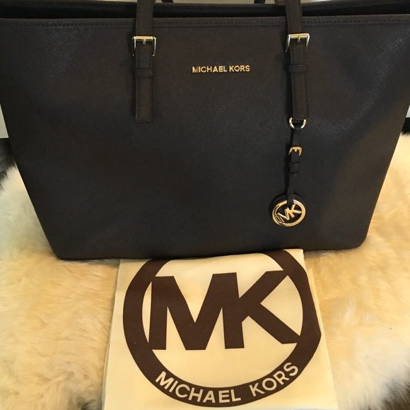 Michael Kors Jet Set Tote