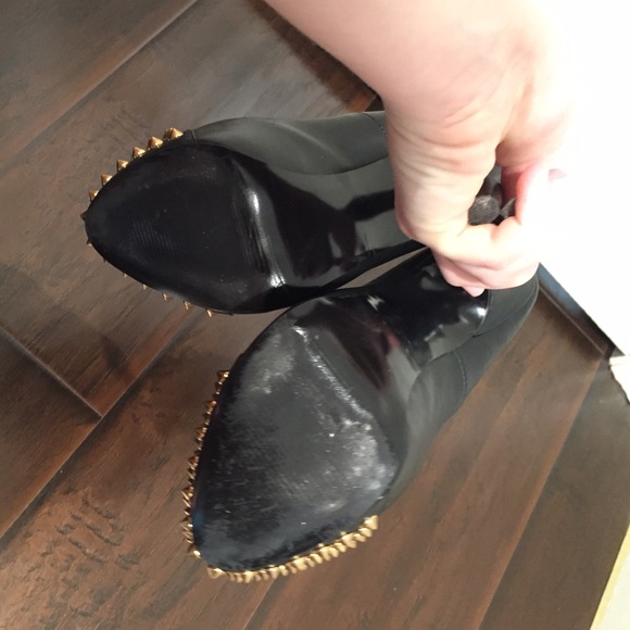 Steve Madden Black Studded Pumps - Picture 4 of 4