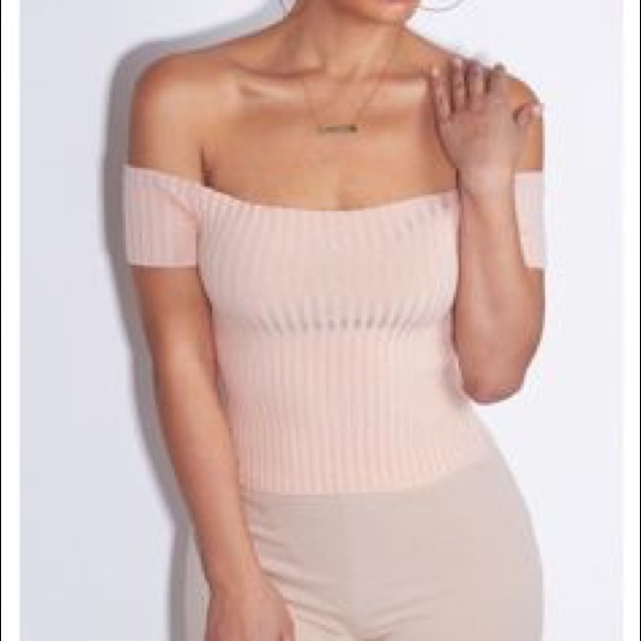 💕 Off the shoulder Crop Top💕