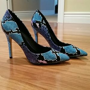 Beautiful Charles David shoe!