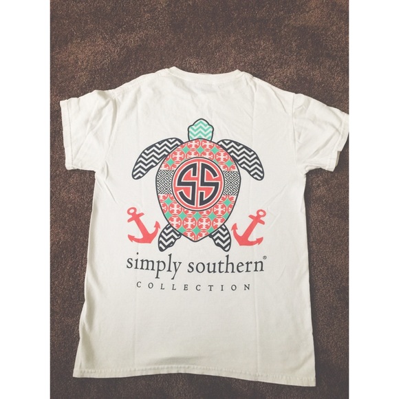❌SOLD❌Simply southern collection tee