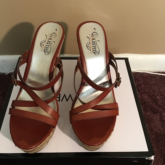 Unlisted by Kenneth Cole brown wedges