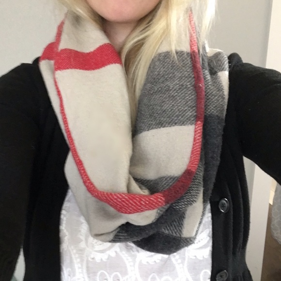 Burberry Brit Wool Snood