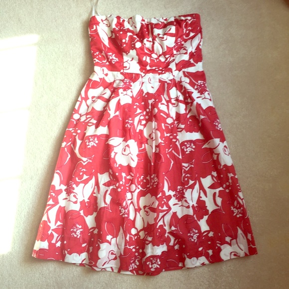 Nwt Limited strapless dress perfect for spring 8