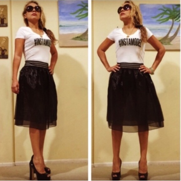 LAST ONE!  #INSTAMODEL Celeb Style Tee - Picture 3 of 3