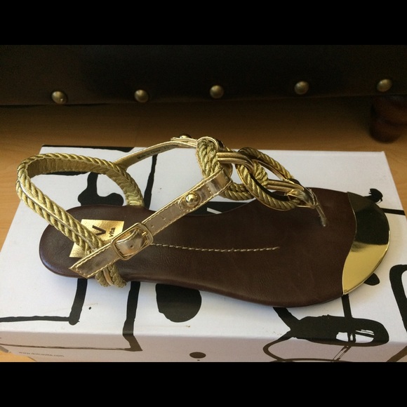 Dolce Vita sandals size 7.5
