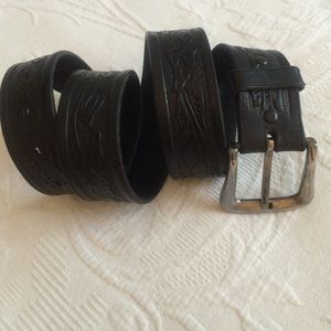 Justin black leather belt