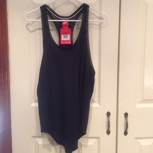 Nike sports top-black-NWT