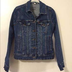 Levi's denim trucker jacket Small
