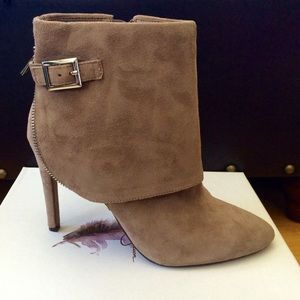 NEW Sexy Jessica Simpson suede boot