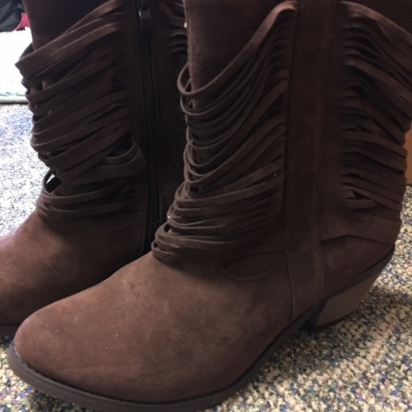 Brown heeled boots with fringe, size 9