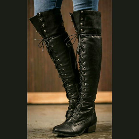 ⚫BLACK LACE UP BOOTS⚫ -📦NIB📦 - Picture 2 of 3