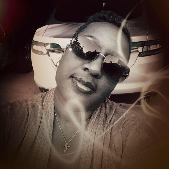 Meet your Posher, Latoya
