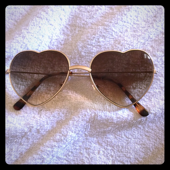 Heart shaped sunglasses ❤️🕶