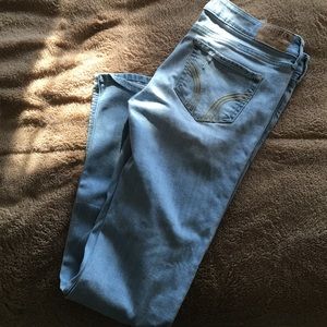 Hollister destroyed denim jeans 7 SHORT