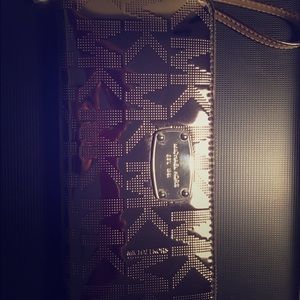 Michael kors wristlet silver