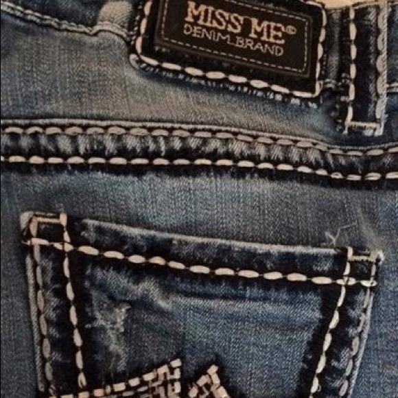 Miss Me Capri Jeans