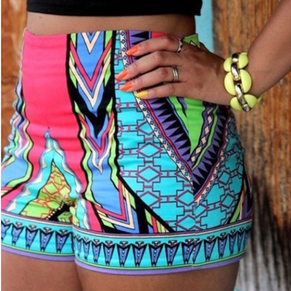 ⭐️Aztec/Tribal Print Shorts⭐️