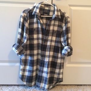 AE flannel plaid button up shirt