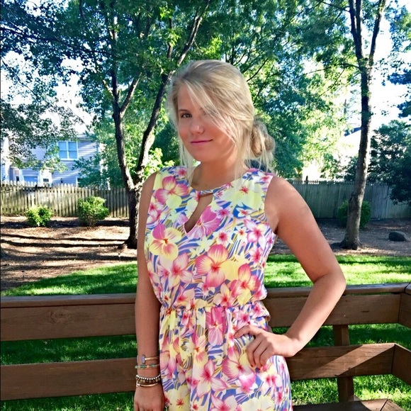 Yellow floral fully lined romper! HP 5/23 2 left - Picture 2 of 4