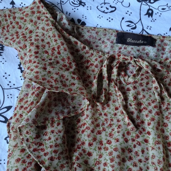 Rose print Top - Picture 2 of 2