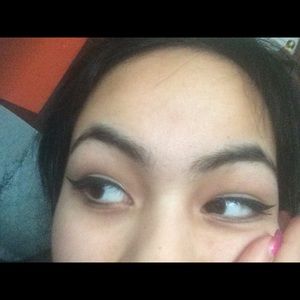 Don't know what color my eyebrows are any guesses?