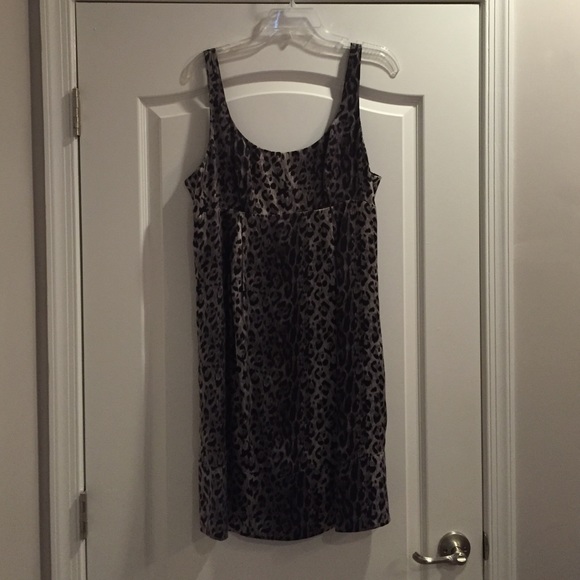 Leopard sleeveless dress