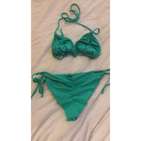 Quicksilver green scrunch butt bikini👙💚