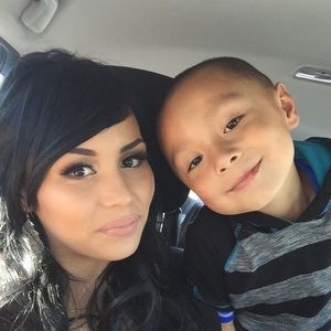 Meet your Posher, Vivian