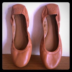 Tan Tory Burch ballet flats
