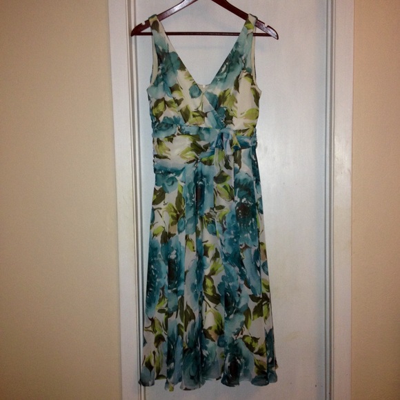 Pretty Floral Spring Dress!!! - Picture 1 of 3
