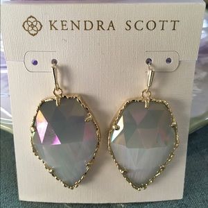 Kendra Scott Corley iridescent drop earrings!