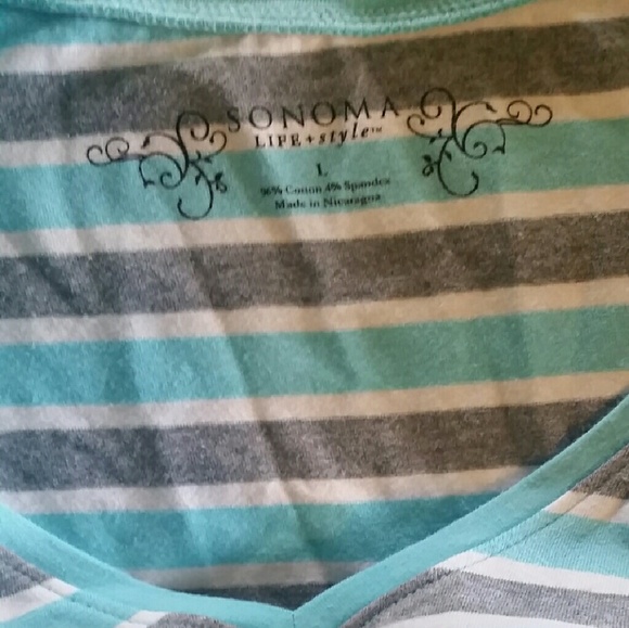 V neck T - Picture 2 of 2