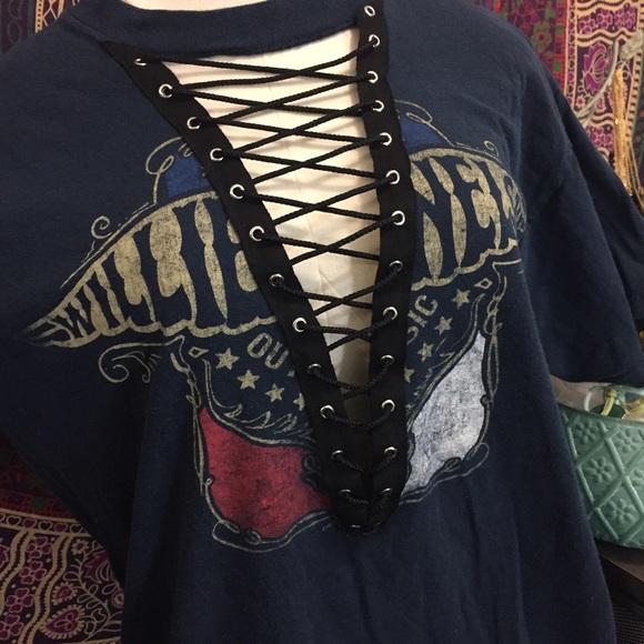 Willie Nelson lace up tee - Picture 2 of 2